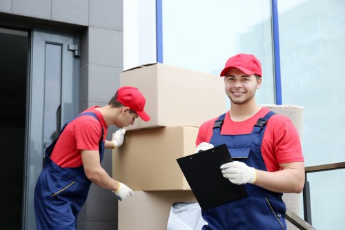 Careful loading and delivery support for a small move in Norwood Green