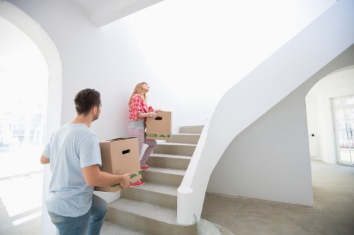 Local moving service handling a flat move in Norwood Green